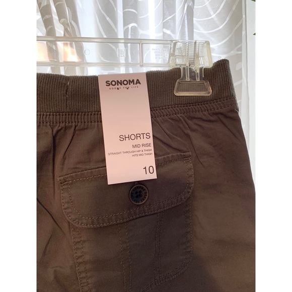 Olive green shorts. - Picture 3 of 3